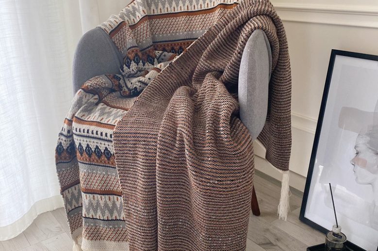 Custom knit blankets with unique designs (4)