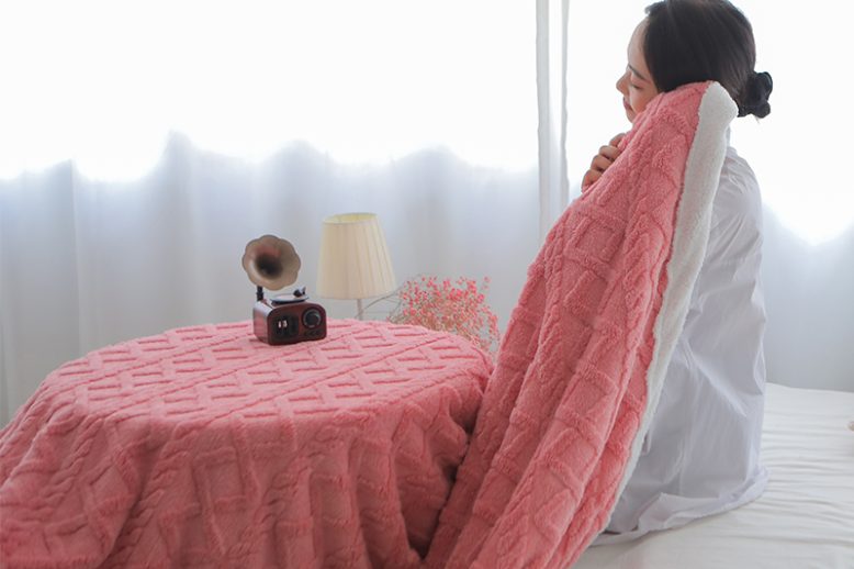 Custom wool blankets make your home unique (3)